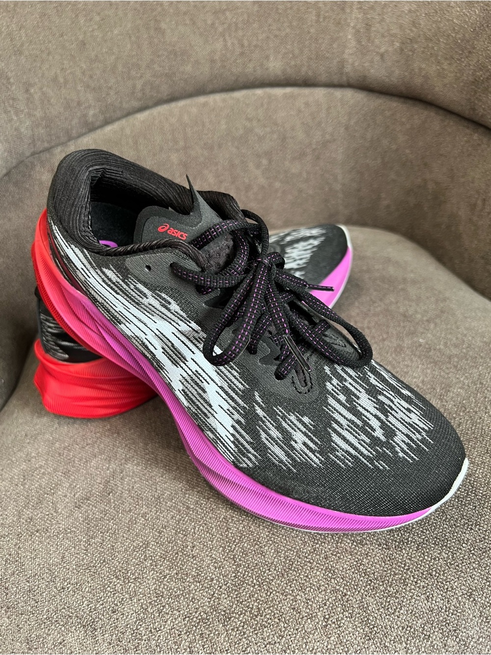 Asics Novablast 3 women’s Running Shoes size 9.5